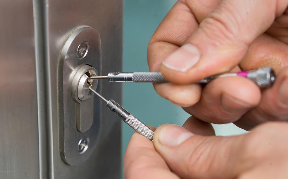 ouvrir une porte Fublaines